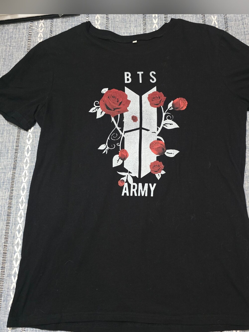 BTS ARMY Black Graphic T-Shirt Size XL Red Roses K-Pop Fan Tee